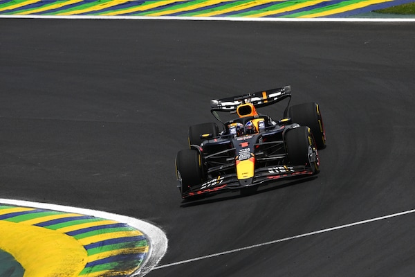 GP Brasile, sprint race: Verstappen penalizzato, è 4°