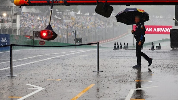 GP Brasile, la pioggia rinvia le qualifiche: ecco i nuovi orari della domenica