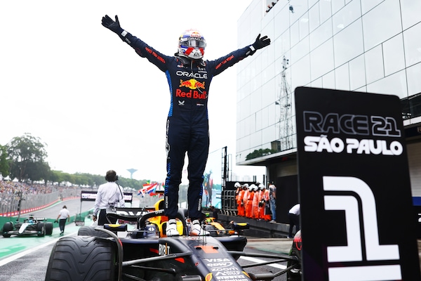 Per fortuna che c'è Max! Horner: "Ha un valore incalcolabile per Red Bull"