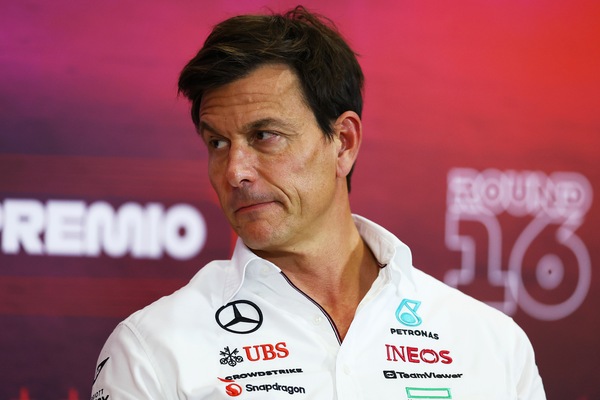 Una telefonata ha svelato a Wolff il passaggio di Hamilton in Ferrari