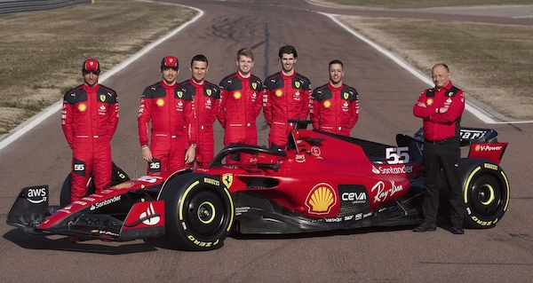 F1: i team pronti al lancio delle monoposto, a Londra solo le livree