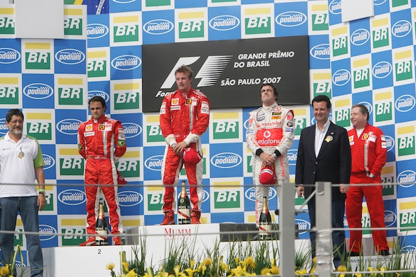 Ferrari-McLaren, grandi sfide: la spy-story del 2007 e il miracolo Raikkonen