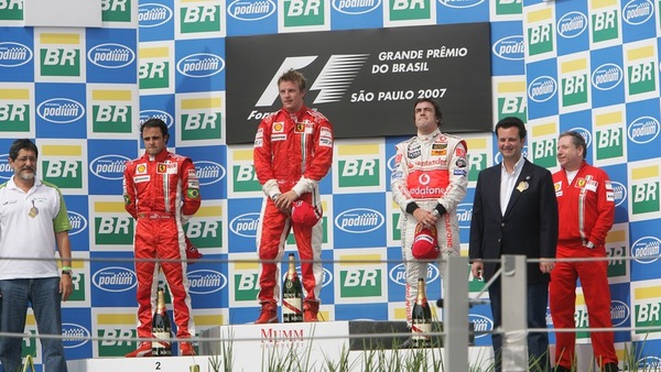 Ferrari-McLaren, grandi sfide: la spy-story del 2007 e il miracolo Raikkonen