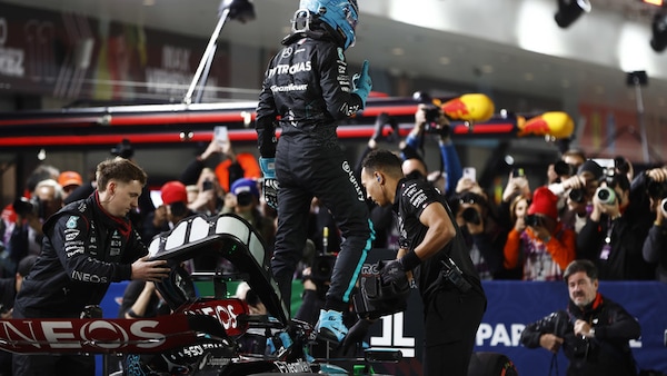 Qualifiche GP Las Vegas: Russell si prende la pole, ma Sainz brilla in prima fila