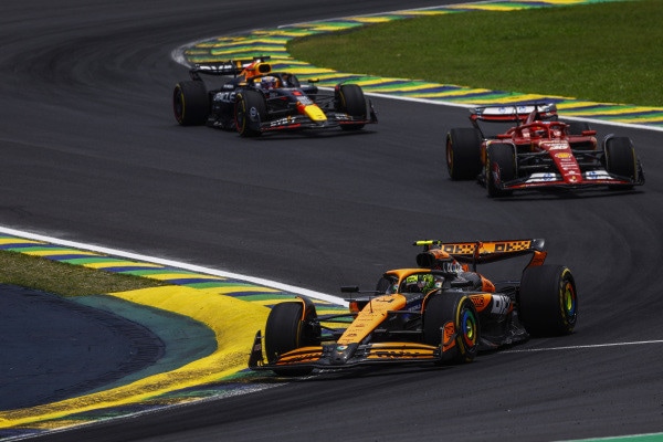 Ferrari, McLaren e Red Bull: il mondiale costruttori si decide in Qatar se...