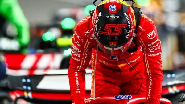 Sainz: "Andiamo ad Abu Dhabi per prenderci il titolo costruttori"