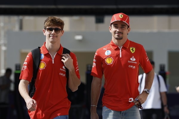 Fratelli da record: Charles e Arthur Leclerc sulla Ferrari ad Abu Dhabi