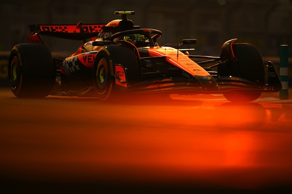 GP Abu Dhabi, FP2: McLaren vola, Ferrari insegue