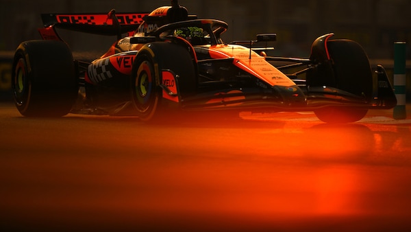 GP Abu Dhabi, FP2: McLaren vola, Ferrari insegue