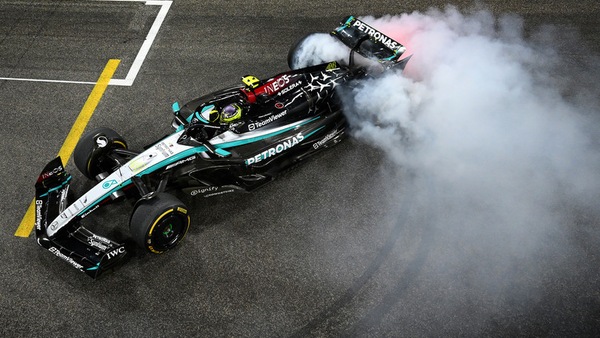 Hamilton e Mercedes, si chiude un'epoca: a Brackley Lewis è diventato leggenda