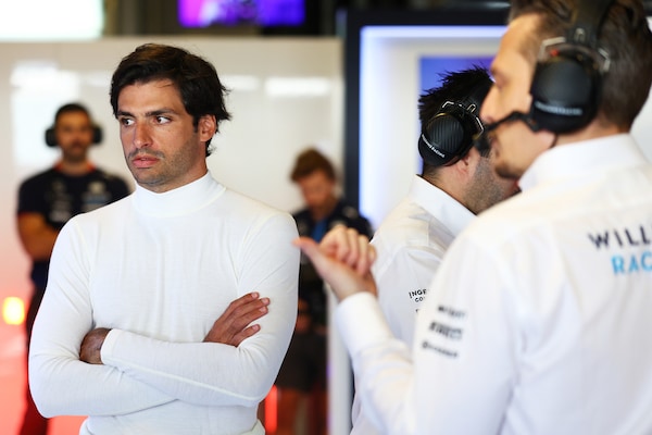 Williams, Sainz è già a Grove: il benvenuto di Albon ed il fire-up della FW47