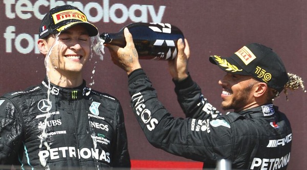 Hamilton-Russell: la fine di una convivenza sul filo