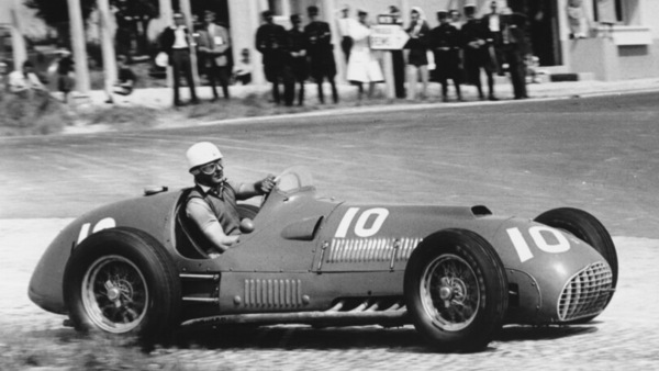 Hamilton e gli altri piloti Ferrari over 40: che sfida!