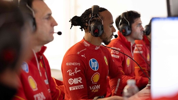 Parla Hamilton: "Guidare la Ferrari, tra i momenti più belli della mia vita"