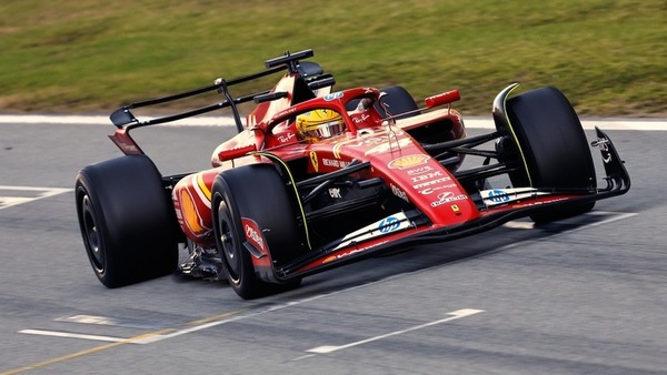 Test Pirelli, Hamilton e Leclerc al primo assaggio di F1 2026