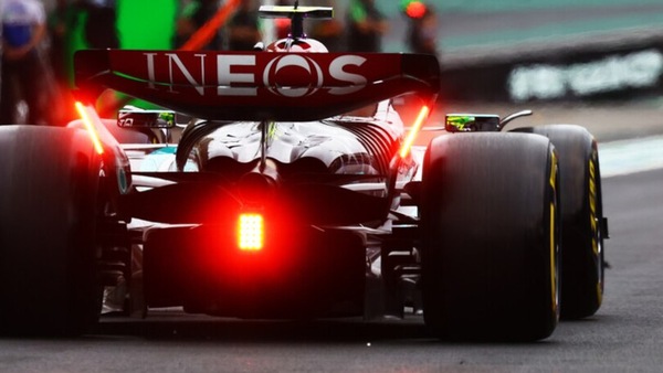 Mercedes, ecco il fire-up della W16 VIDEO