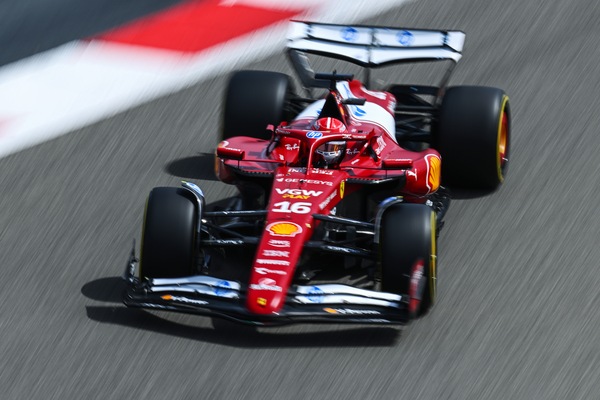 Ferrari tra squadra, Leclerc ed Hamilton: tutti alla ricerca del numero 1