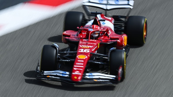 Ferrari tra squadra, Leclerc ed Hamilton: tutti alla ricerca del numero 1