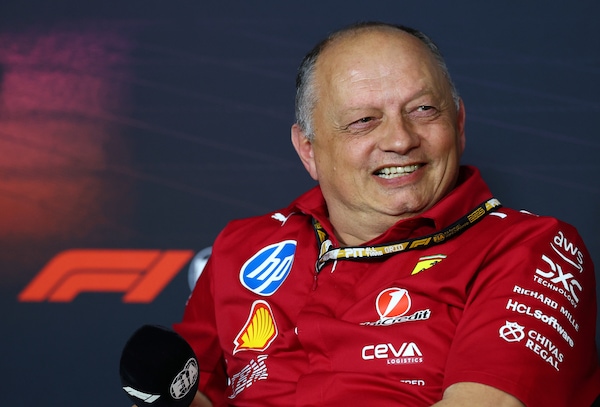 Vasseur: "Hamilton dà energia alla Ferrari ma c'è tanto da fare"