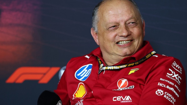 Vasseur: "Hamilton dà energia alla Ferrari ma c'è tanto da fare"
