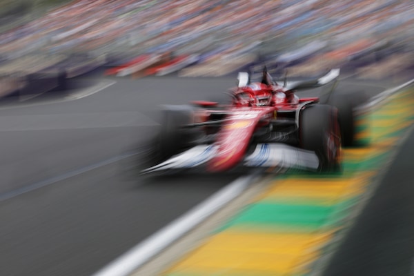 Incubo Ferrari al GP Australia: Leclerc 8° e Hamilton 10°. Risveglio amaro per i tifosi italiani