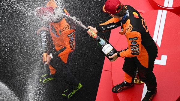 GP Cina, McLaren: 50 sfumature di papaya