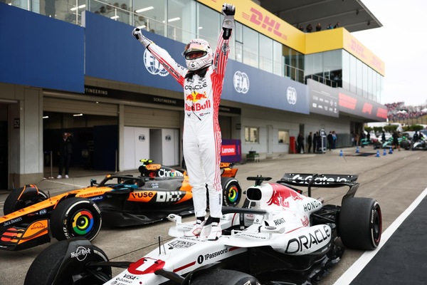 F1, la classifica dopo il GP Giappone: Max si avvicina a Norris, la McLaren aumenta il gap