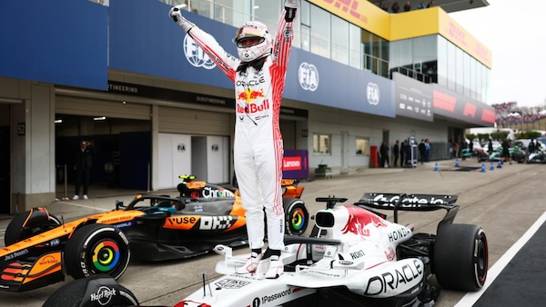 F1, la classifica dopo il GP Giappone: Max si avvicina a Norris, la McLaren aumenta il gap