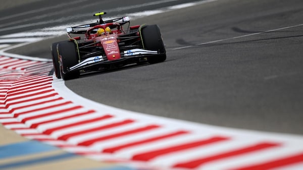 Le FP2 a Sakhir: Piastri il più veloce, davanti a Norris e Russell