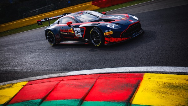 Sparco annuncia la partnership tecnica con Verstappen.com Racing