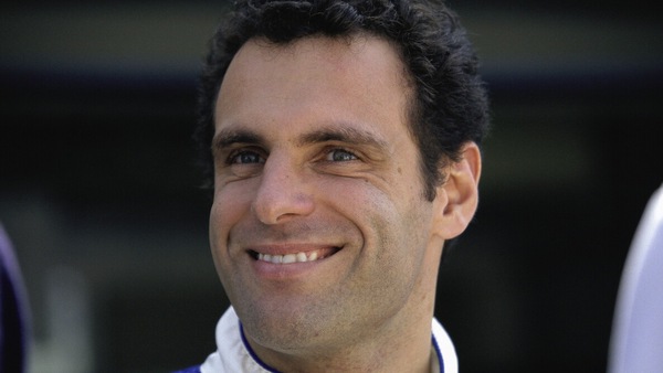 La bandiera che non sventolò mai: Ratzenberger, Senna e il weekend che cambiò la F1