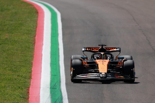 GP Emilia-Romagna, FP1: due McLaren davanti, Hamilton 5°, 12° Leclerc