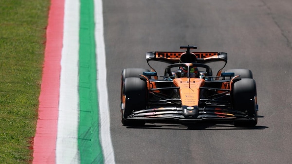 GP Emilia-Romagna, FP1: due McLaren davanti, Hamilton 5°, 12° Leclerc