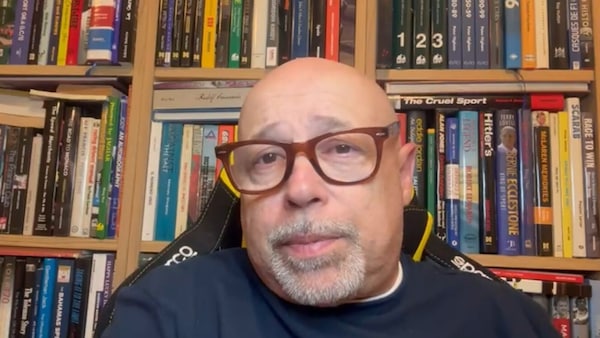 Dominio McLaren, Max soffre a Imola