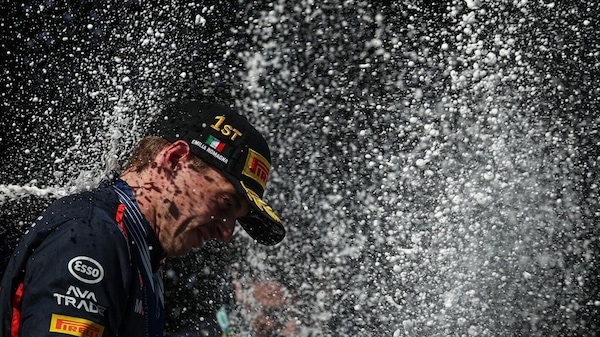 L'editoriale del direttore: Max gioca da marziano