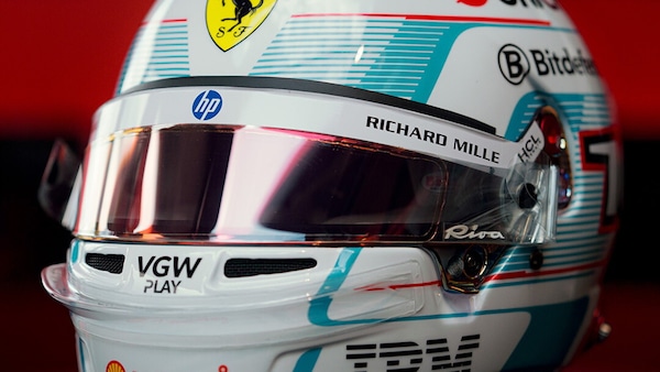 Charles Leclerc svela il casco speciale per il GP di Monaco