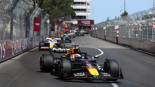 Verstappen boccia l'esperimento due soste: "Cos'altro faremo, renderemo Monaco una gara di Mario Kart?"
