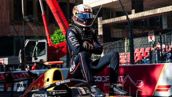 Nikola Tsolov domina a Monte Carlo: pole position e vittoria nella Feature Race