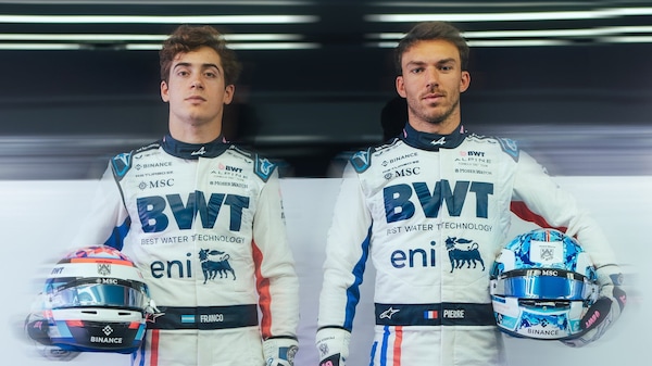 Alpine festeggia 70 anni: nuovo look per Gasly e Colapinto