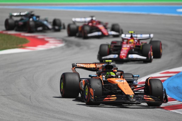 F1, la classifica team dopo il GP di Spagna: Ferrari doppio sorpasso su Red Bull e Mercedes