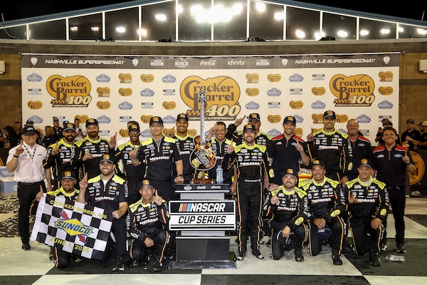 NASCAR: Blaney torna al successo nella Music City