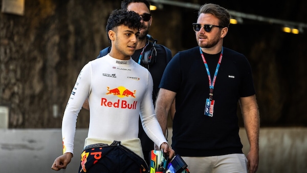 Red Bull chiede un'eccezione alla FIA per la Superlicenza di Lindblad