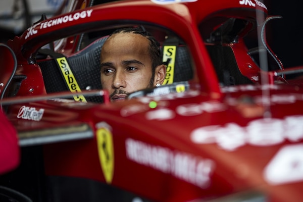 Ferrari, Vasseur a rischio? Hamilton: "Ha il mio supporto, non sarei favorevole"