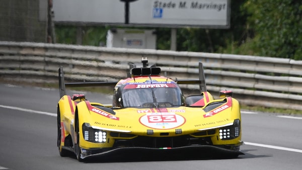 Dopo due ore e dieci una Ferrari per la prima volta in testa all’assoluta nel 2025