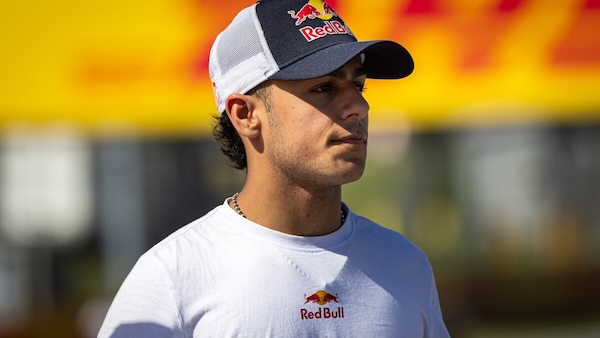 Piloti rookie in F1: Lindblad si prepara a Imola, Norris e Leclerc "cedono" il sedile in Austria