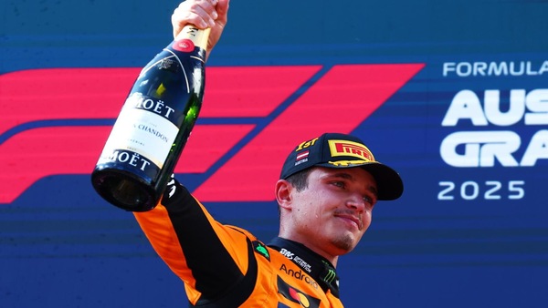 Norris vince in Austria, è doppietta McLaren, Leclerc arriva terzo