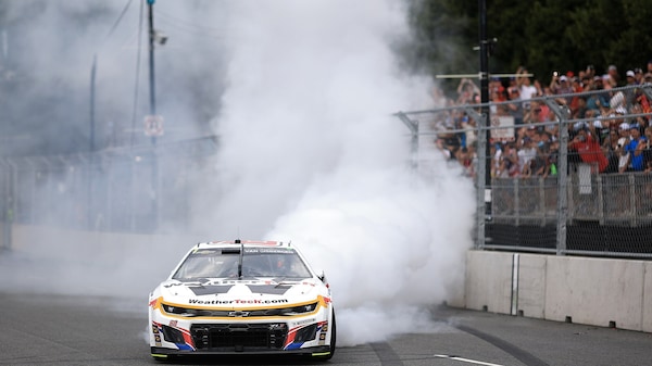 NASCAR: Van Gisbergen primo cittadino a Chicago