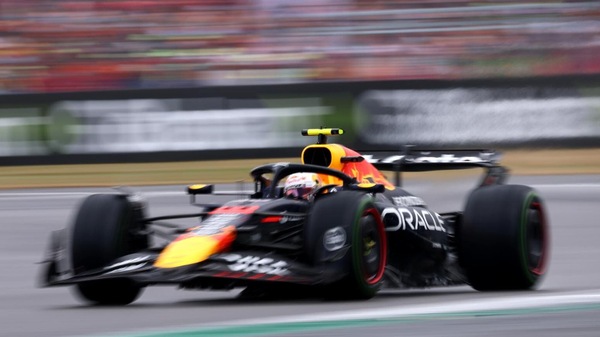 Tsunoda fatica a Silverstone: ultimo e penalizzato