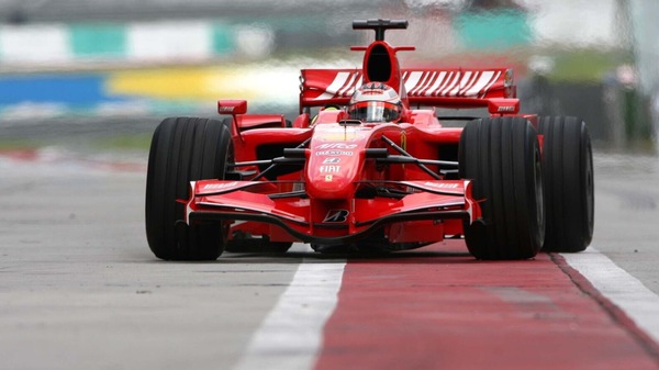 Formula 1, inversione a V sui motori del futuro: dal 6 al 12 cilindri, quale soluzione sceglierà?