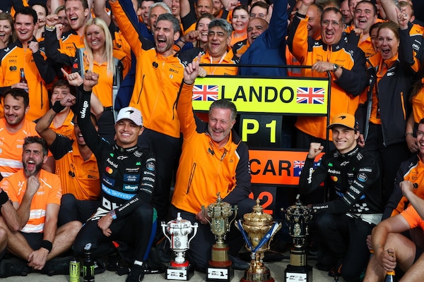McLaren e la sfida interna: Norris vs Piastri per il titolo, nessuna difficoltà per Brown
